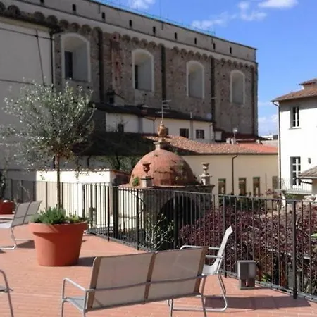 Mamma Mia Garden & Rooftop Florence